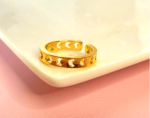Anillo con detalles de luna