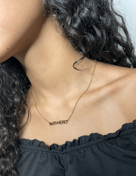 Collar Antihero
